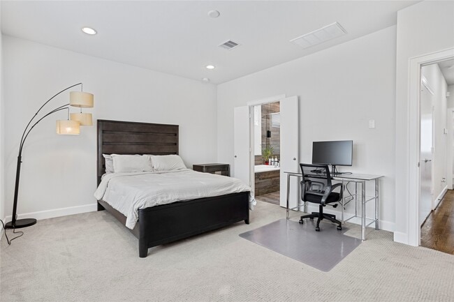 Building Photo - 317 Eado Park Cir