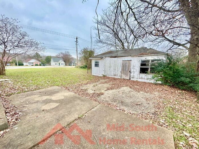 Building Photo - 3940 Schoolfield Rd