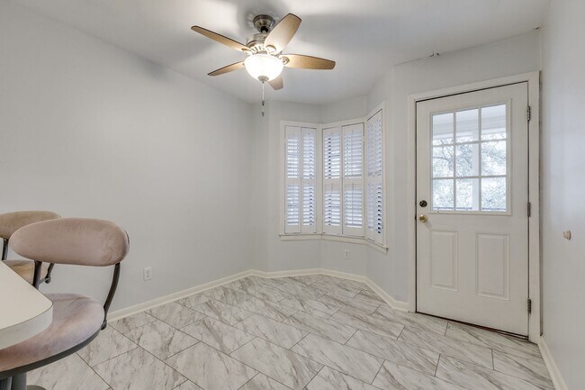 Building Photo - 2-BEDROOM, 2-BATHROOM CONDOMINIUM AT FARMINGTON COMMONS