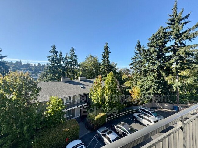 Building Photo - 3218 80th Ave SE