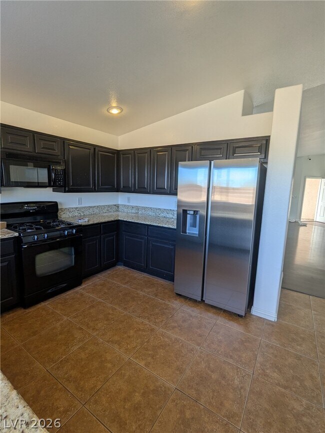 Building Photo - 2266 Smokey Sky Dr