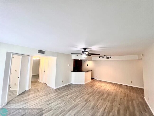 Building Photo - 9044 W Atlantic Blvd