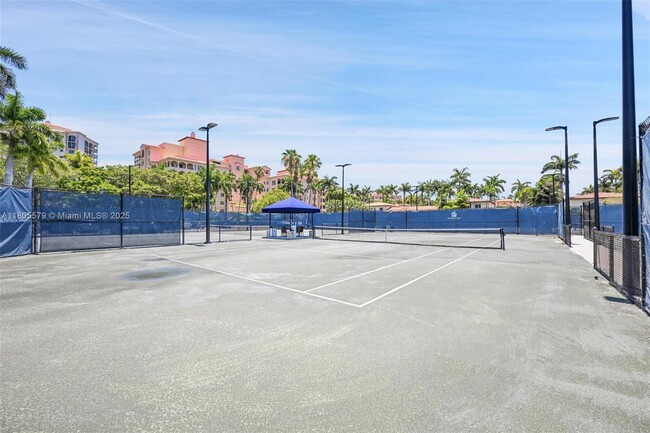 Building Photo - 13637 Deering Bay Dr