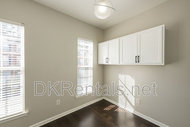 Building Photo - 3177 Mill Springs Cir NE