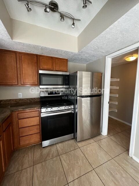 Building Photo - 700 Fruit Ave NW