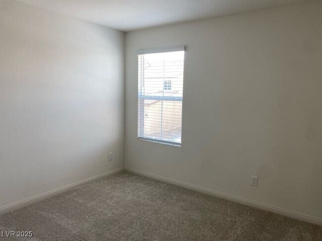 Building Photo - 2757 Abrantes Pl