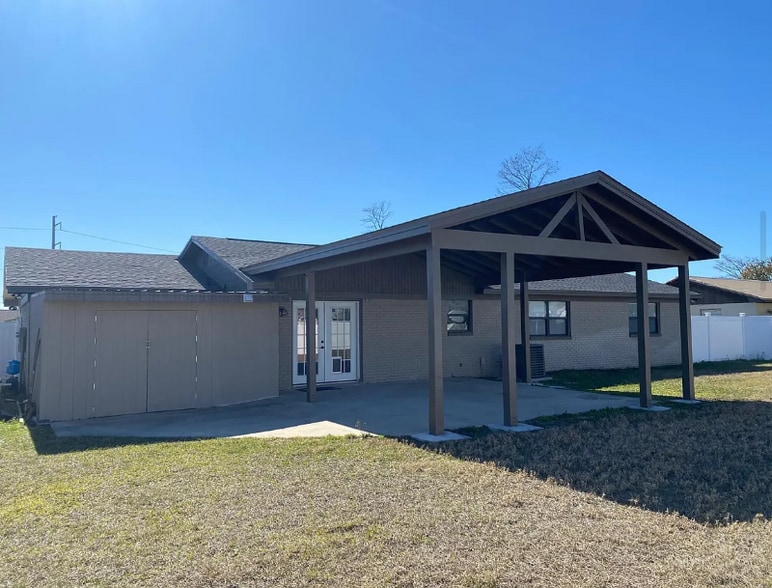 Building Photo - 2802 W 21st Ct