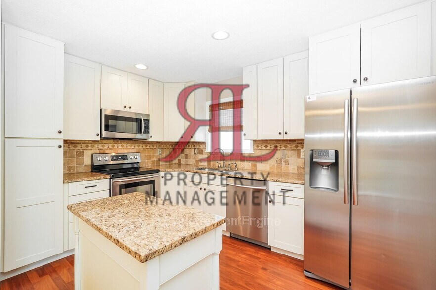 Building Photo - 4884 Leybourne Dr