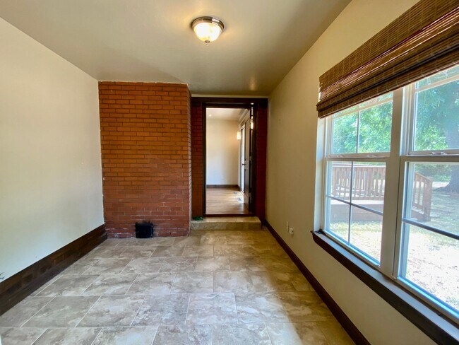 Building Photo - 2618 NW 66th St