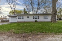 Building Photo - 210 S. Victor-