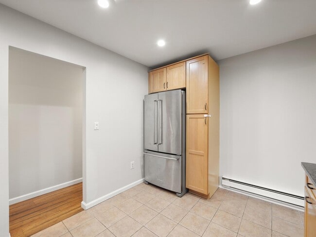 Building Photo - 410 Sierra Vista Ln