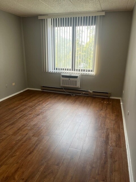 Building Photo - 9098 W Terrace Dr