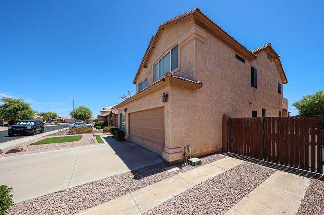 Building Photo - RV GATE! Lovely 4 bedroom, 3 bathroom home...