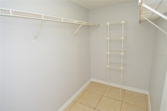 Building Photo - 8643 Mallard Reserve Dr