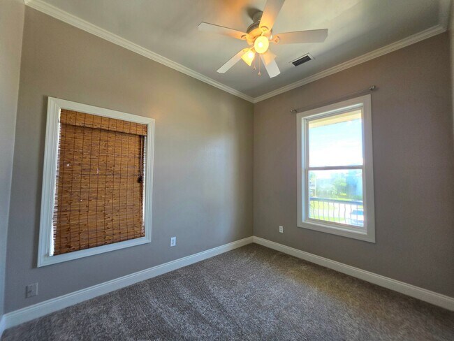 Building Photo - Waterfront 4/2 in Terry Cove with pool and boat dock