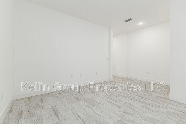 Building Photo - 3845 Osprey Pointe Cir