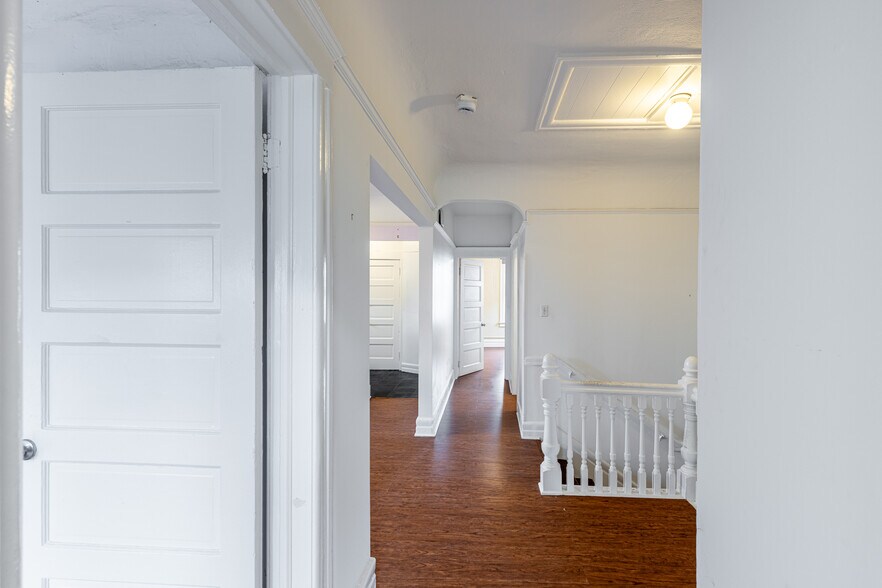 Building Photo - 4604 Lexington Ave