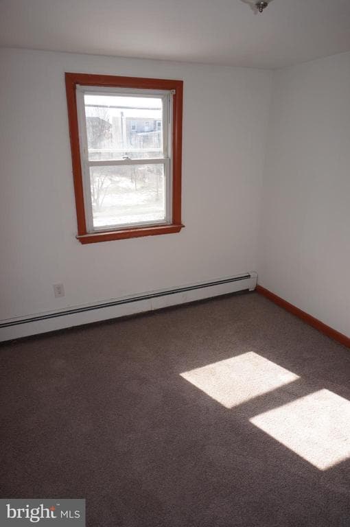 Building Photo - 250 E Chestnut St