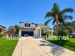 Building Photo - 5729 Nutwood Pl