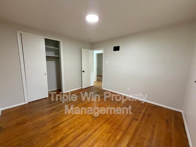 Building Photo - 1439 Widefields Ln