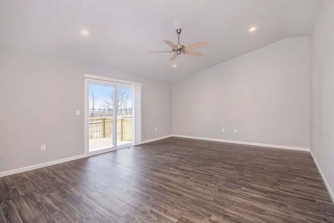 Building Photo - 16557 Charles Town Dr