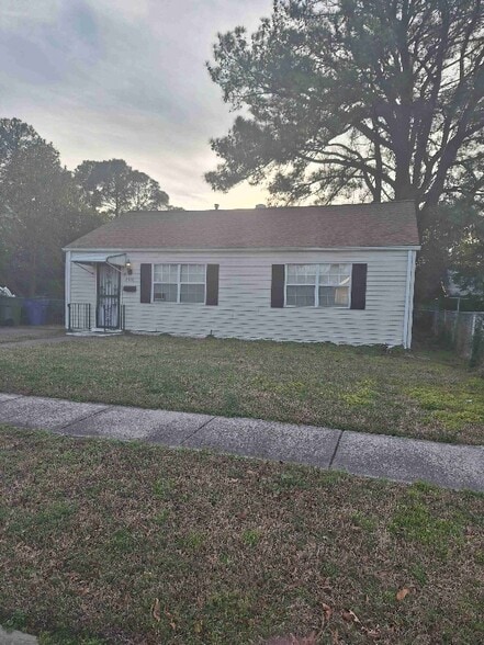 Primary Photo - 2531 Vincent Ave