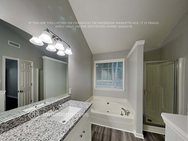 Building Photo - 3014 Faircroft Way