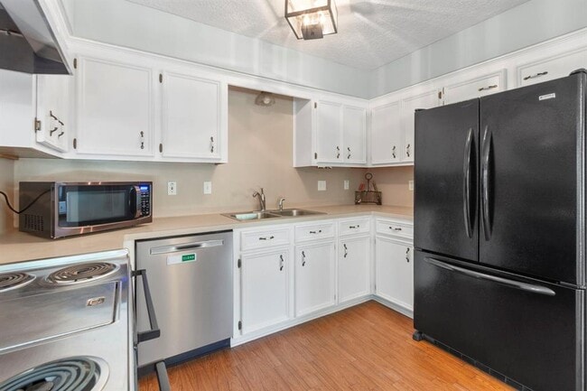 Building Photo - 405 Texas St
