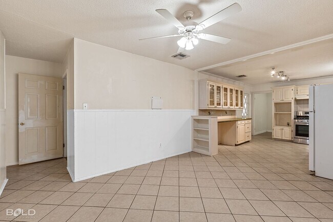 Building Photo - 3401 Palmdale Pl