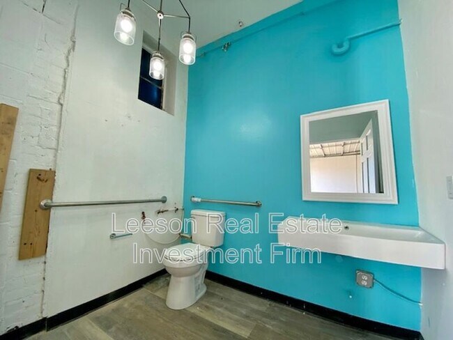 Building Photo - 218-228 North Market Street