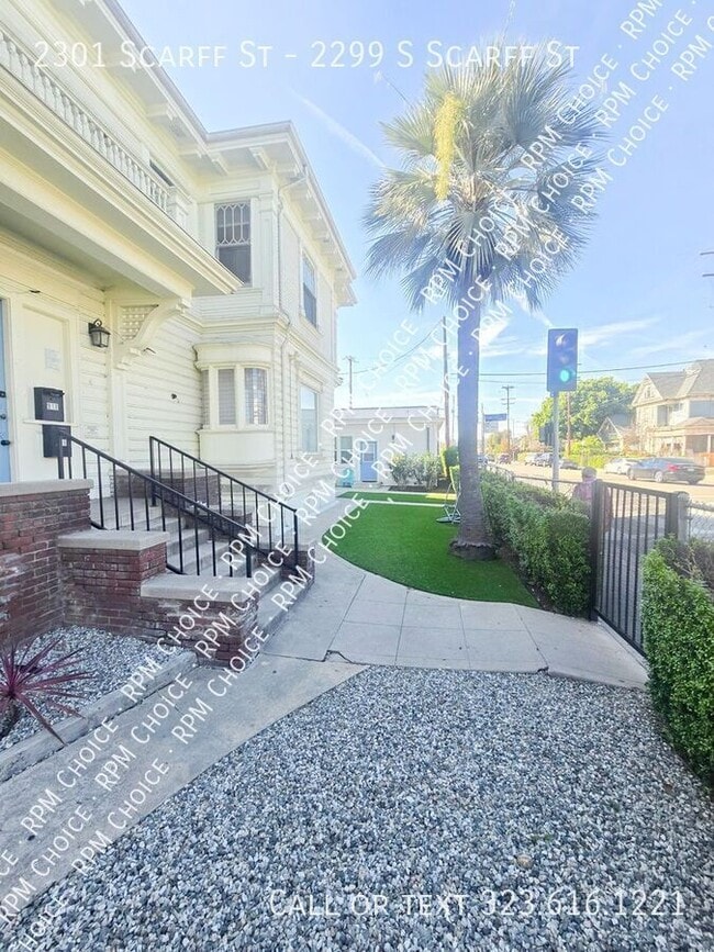 Building Photo - 2301 Scarff St