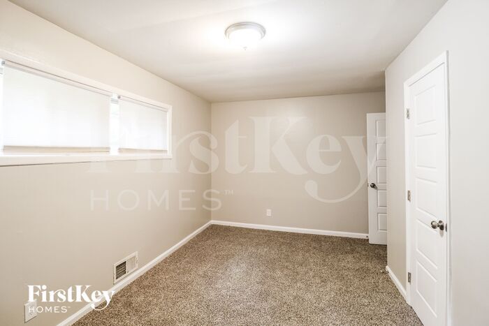 Building Photo - 3758 Aldea Dr