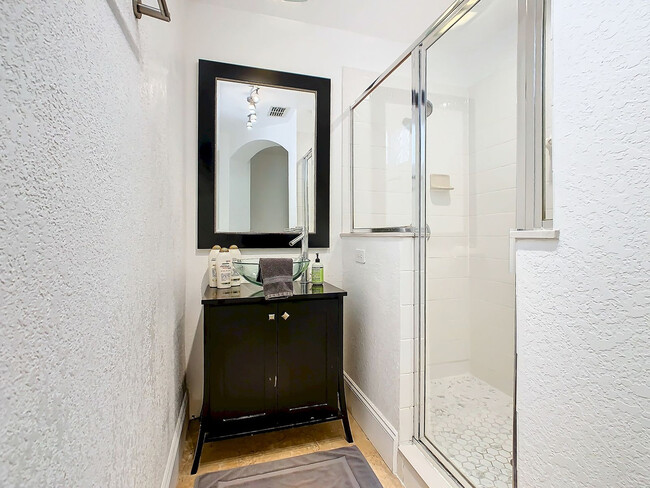 Building Photo - 1145 Troon Cir