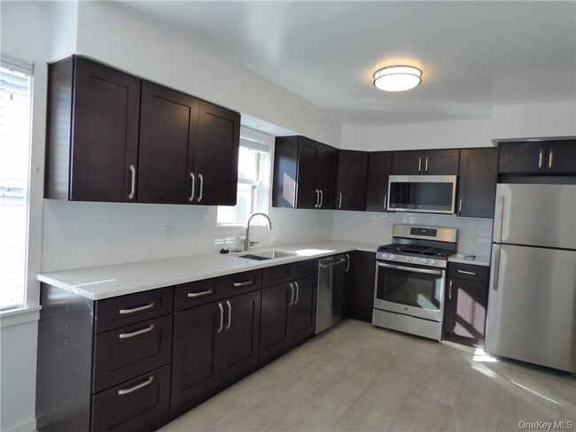 Building Photo - 60 Washington St