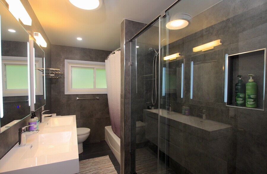 Building Photo - 5377 Bates Rd