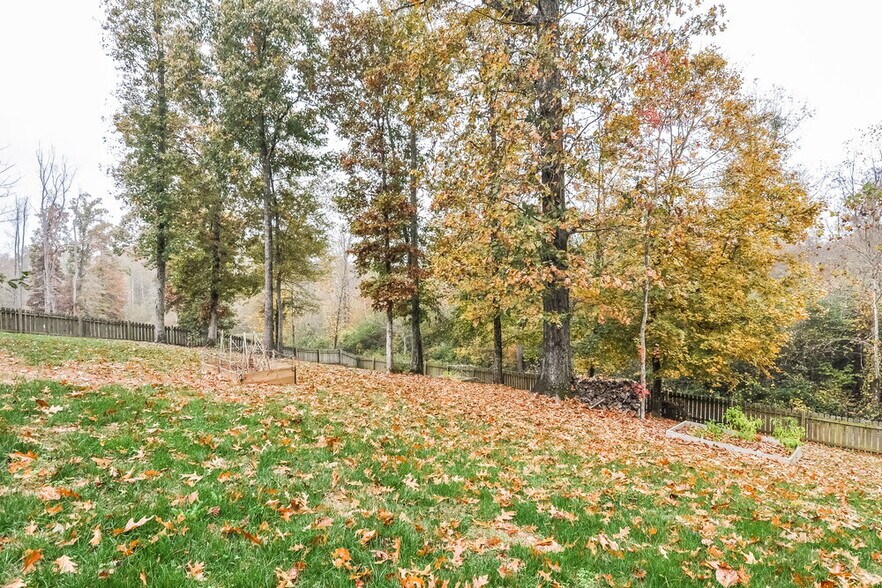 Building Photo - 308 Nelson Ln