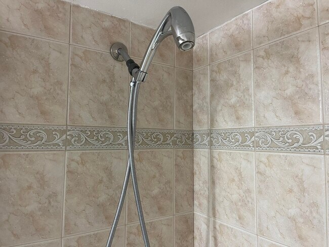 Building Photo - 27 Mansfield A