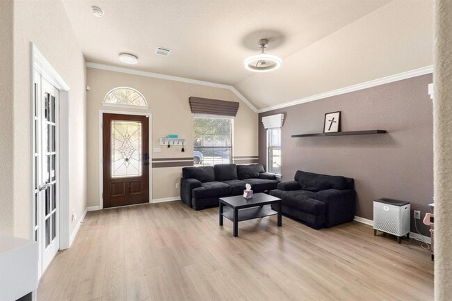 Building Photo - 20921 Windmill Ridge St