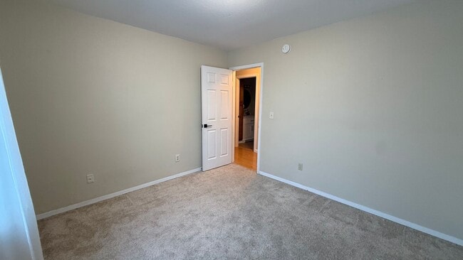 Building Photo - A spacious (4) bedroom corner lot home in Chugiak!