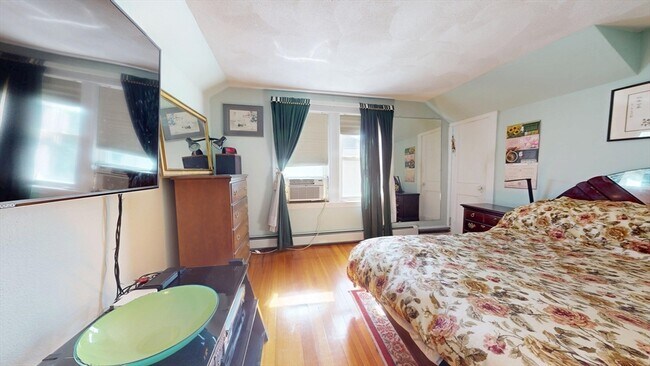 Building Photo - 118 Colby Rd