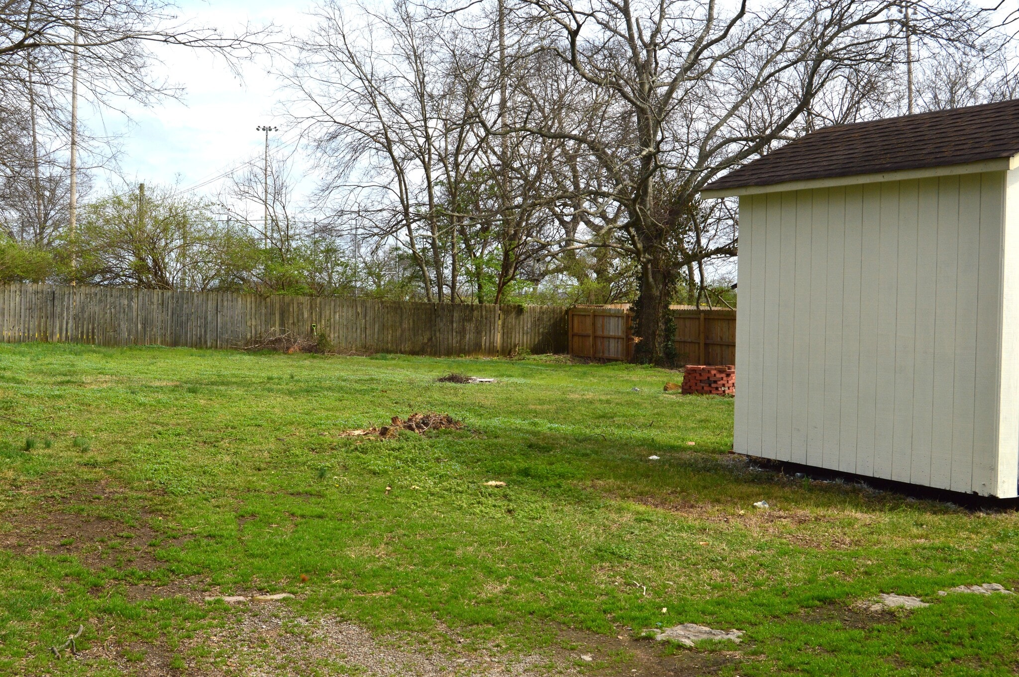 Building Photo - 404 Delaware Ave