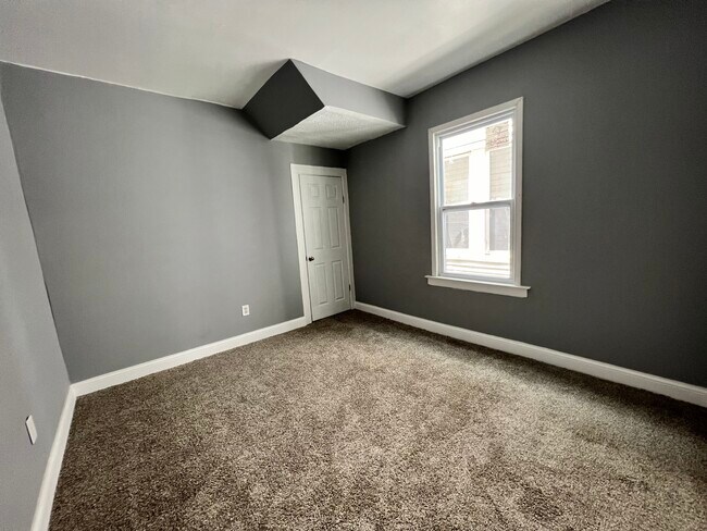 bedroom 1 - 3968 Garland St