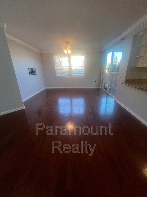 Building Photo - 700 S Abel St