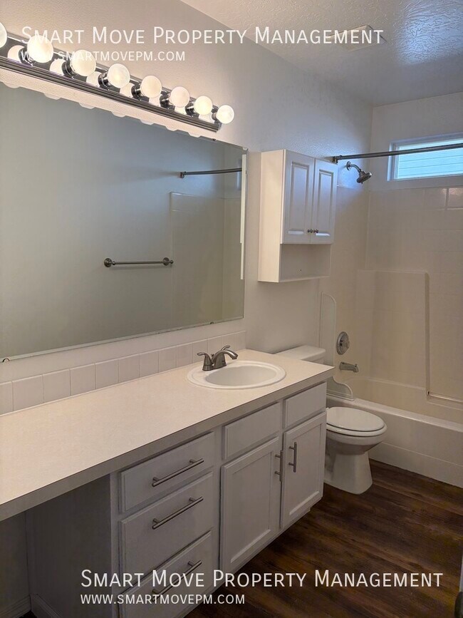 Building Photo - 5923 S Sweet Gum Way