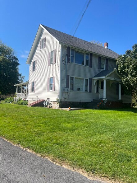 Building Photo - 1239 Cumberland Head Rd