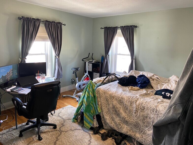 Building Photo - 16 Lincoln St