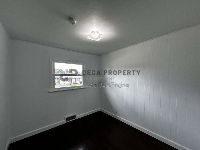 Building Photo - 10922 Juniper Ct