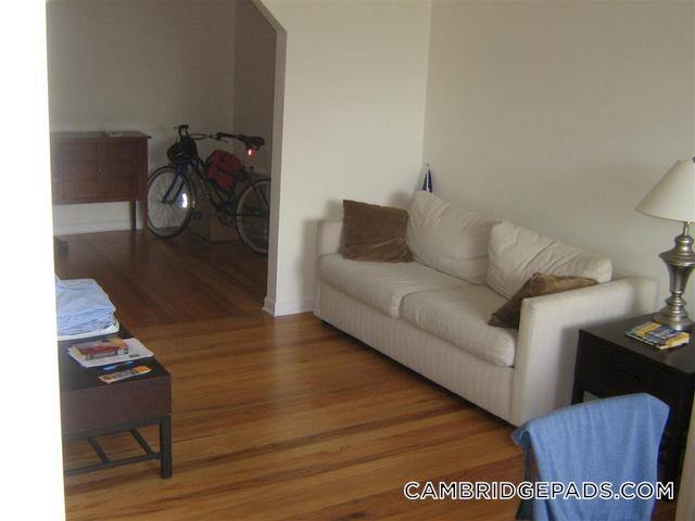 Building Photo - 60 Brattle St