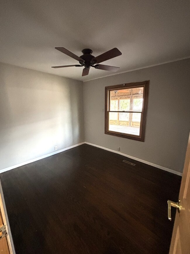 Building Photo - 118 Hazard Rd