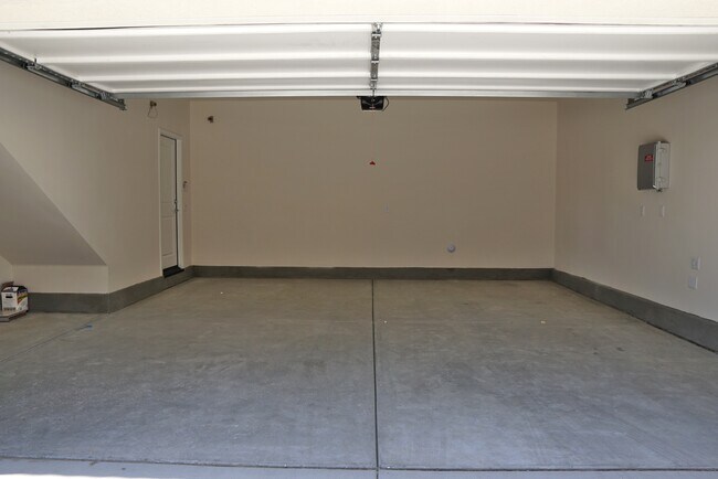 Building Photo - 41515 Stanford Rd